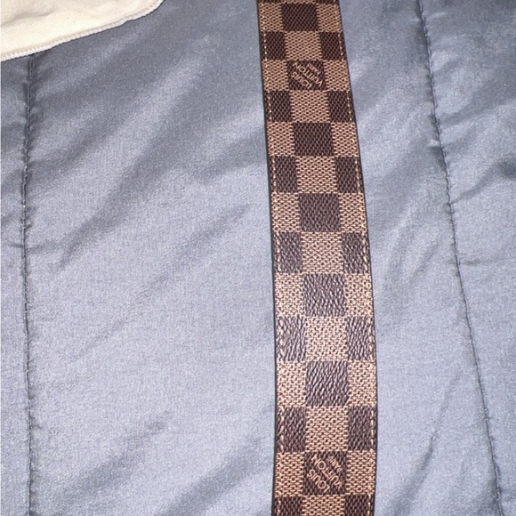 Louis Vuitton belt authentic - Picture 3 of 9